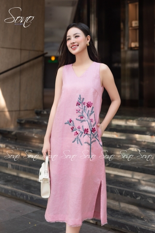 SONO - Đầm linen cổ tim thêu cành lá xương cá