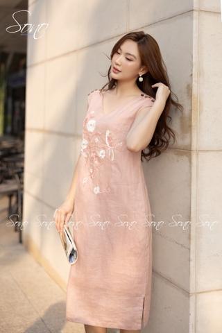 SONO - Đầm linen đính nút vai thêu đặc