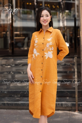 SONO - Đầm sơ mi thêu 2 bên hoa trắng