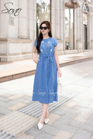 SONO - Đầm linen rút dây thêu nhiều hoa