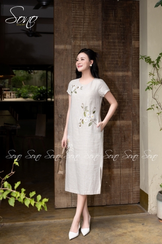SONO - Đầm linen thêu hoa cúc