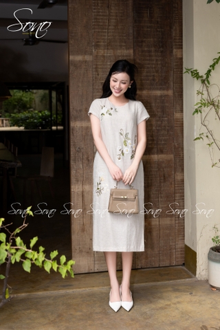 SONO - Đầm linen thêu hoa cúc