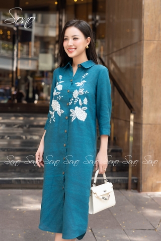SONO - Đầm sơ mi thêu 2 bên hoa trắng