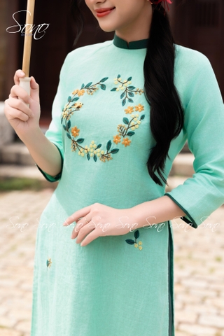 SONO - Áo dài xanh mint thêu vòng hoa