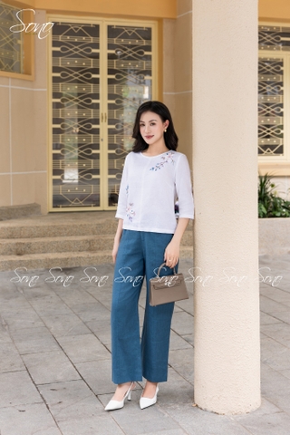 SONO - Áo linen tay lỡ thêu hoa tím đối xứng
