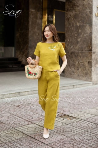 SONO - Bộ dài linen thêu cành hoa ngực