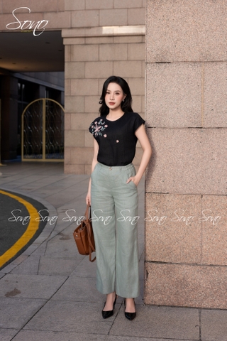 SONO - Áo linen tay dơi thêu hoa bướm