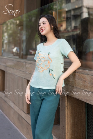 SONO - Áo linen nút bên thêu hoa to