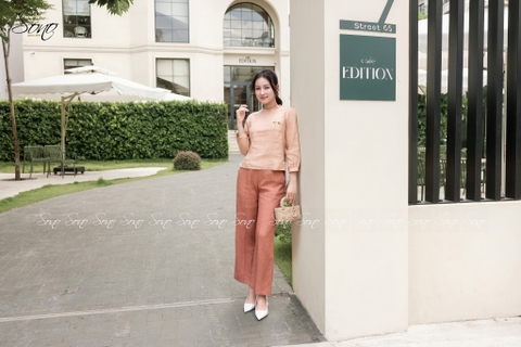 SONO - Áo linen dài tay bèo nhún thêu hoa