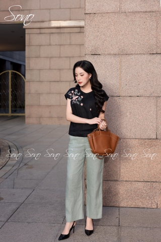 SONO - Áo linen tay dơi thêu hoa bướm