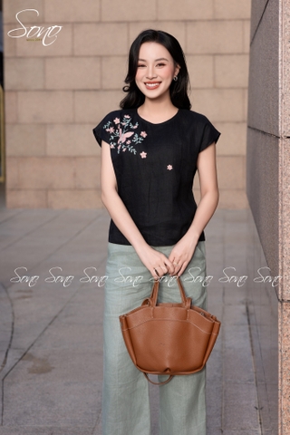 SONO - Áo linen tay dơi thêu hoa bướm