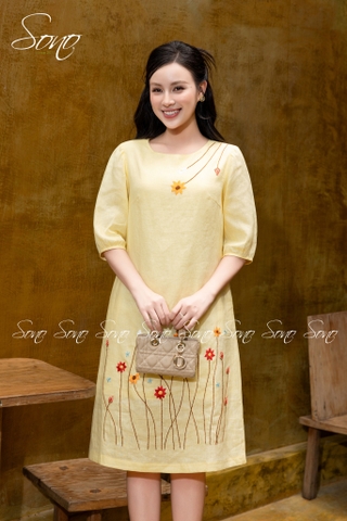 SONO - Đầm linen tay lỡ thêu hoa cỏ