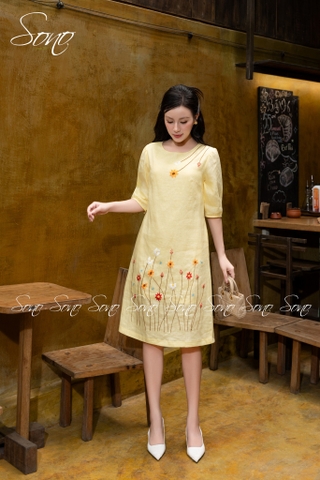 SONO - Đầm linen tay lỡ thêu hoa cỏ