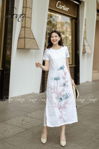 SONO - Đầm trắng có tay dáng dài thêu 3 cành