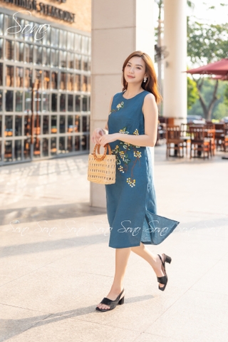 SONO - Đầm linen sát nách thêu hoa chấm màu