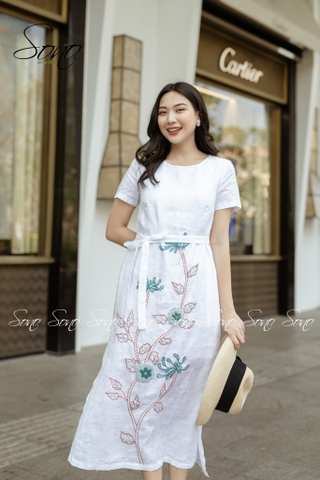 SONO - Đầm trắng có tay dáng dài thêu 3 cành