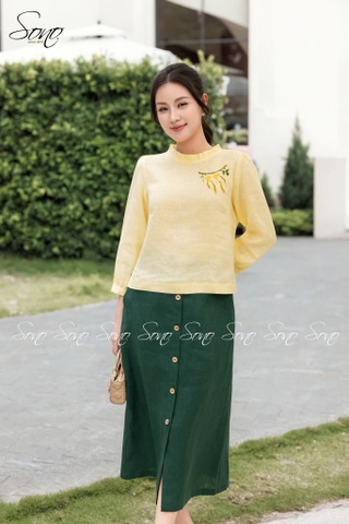 SONO - Áo linen dài tay cổ bèo nhún thêu