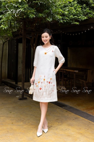 SONO - Đầm linen tay lỡ thêu hoa cỏ
