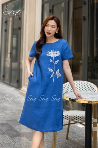 SONO - Đầm linen có tay thêu hoa cúc
