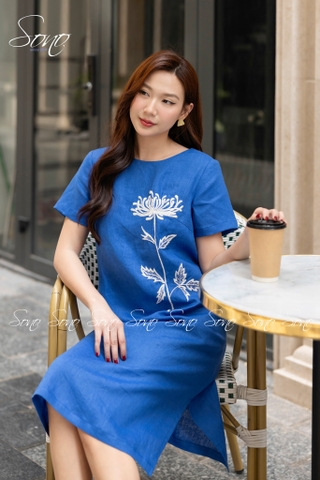 SONO - Đầm linen có tay thêu hoa cúc