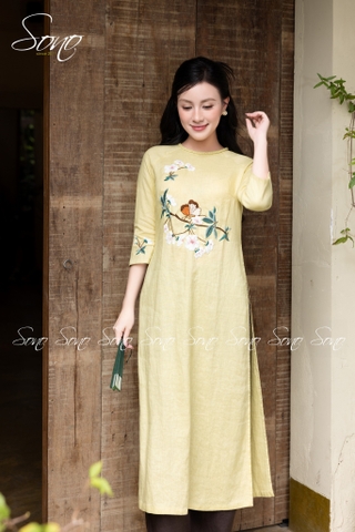 SONO - Áo dài xanh bơ thêu hoa và bướm