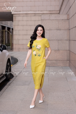 SONO - Đầm linen có tay thêu bình hoa mẫu đơn