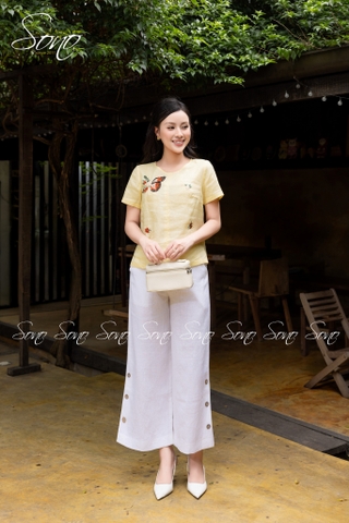 SONO - Áo linen thêu cánh bướm