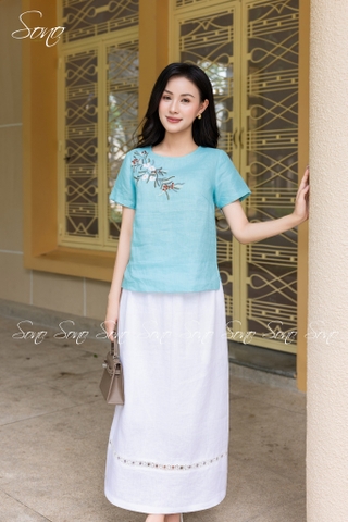 SONO - Áo linen cổ tròn thêu chùm hoa ngâu