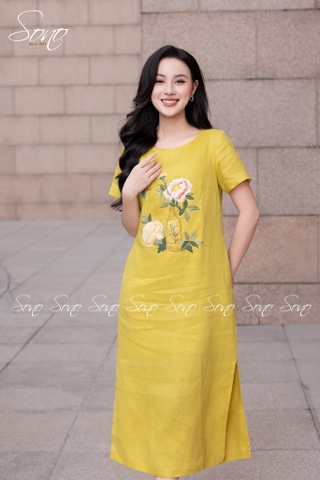 SONO - Đầm linen có tay thêu bình hoa mẫu đơn