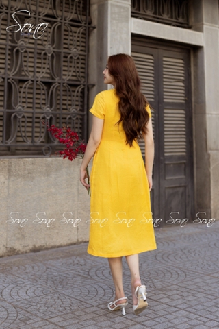 SONO - Đầm linen thêu hoa ở eo