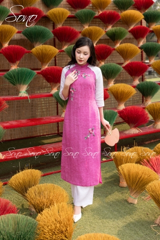SONO - Áo dài hồng loang thêu hoa nhí phối tay trắng