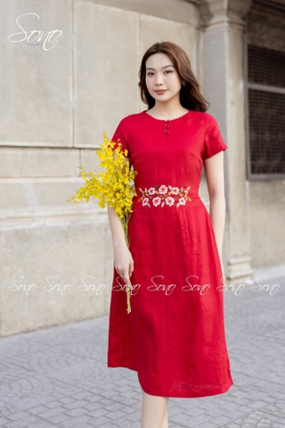 SONO - Đầm linen thêu hoa ở eo