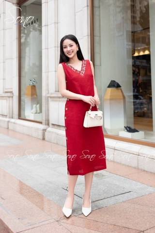SONO - Đầm linen nút gỗ bên thêu viền cổ tim