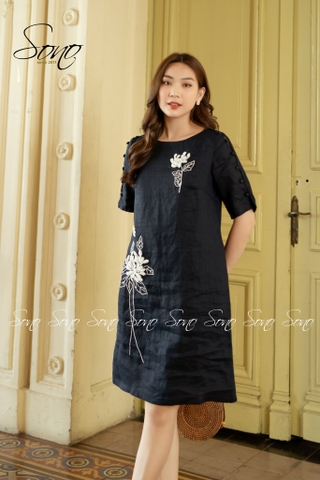 SONO - Đầm linen thêu hoa trắng