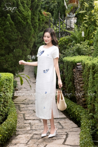 SONO - Đầm trắng có tay thêu cánh bướm