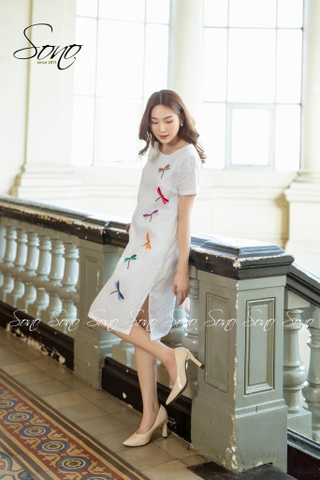 SONO - Đầm linen có tay thêu 6 chuồn chuồn