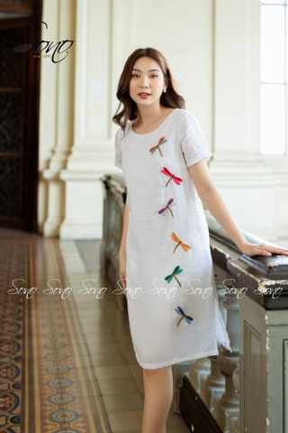 SONO - Đầm linen có tay thêu 6 chuồn chuồn