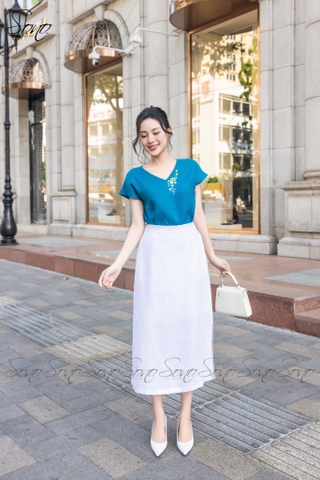 SONO - Áo linen tay dơi cổ tim thêu
