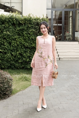 SONO - Đầm linen cổ V phối 3 nút gỗ
