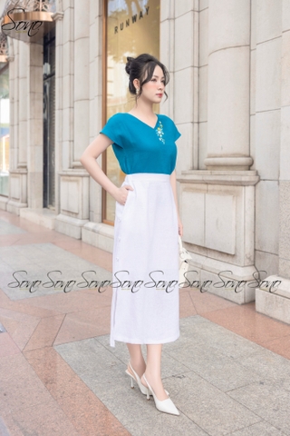 SONO - Áo linen tay dơi cổ tim thêu