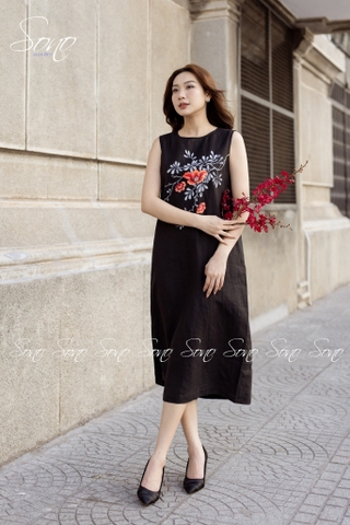 SONO - Đầm dài linen nút bên vẽ hoa