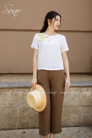 SONO - Áo linen thêu hoa nhí ở vai