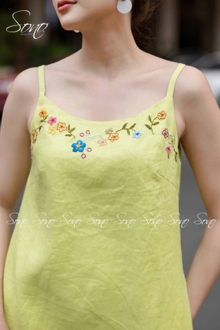 SONO - Đầm linen 2 dây thêu viền cổ