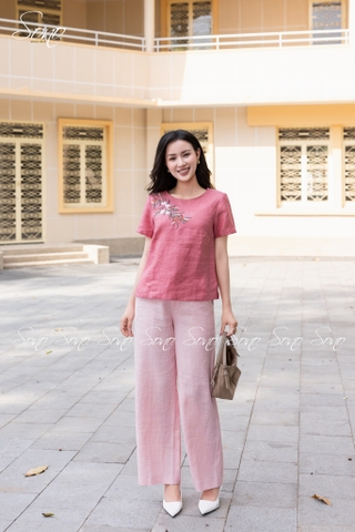 SONO - Áo linen cổ tròn thêu chùm hoa ngâu