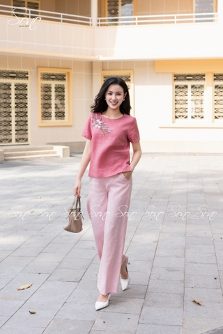 SONO - Áo linen cổ tròn thêu chùm hoa ngâu