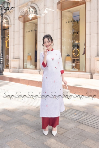 SONO - Áo dài trắng thêu hoa nhỏ màu đỏ