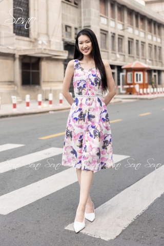 SONO - Đầm linen hoa tím chạy ren eo