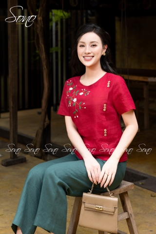 SONO - Áo linen đính nút gỗ thêu hoa
