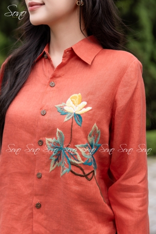 SONO - Áo sơ mi linen thêu nụ hoa