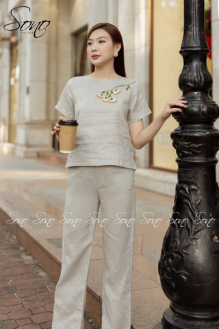 SONO - Bộ dài linen thêu cành hoa ngực